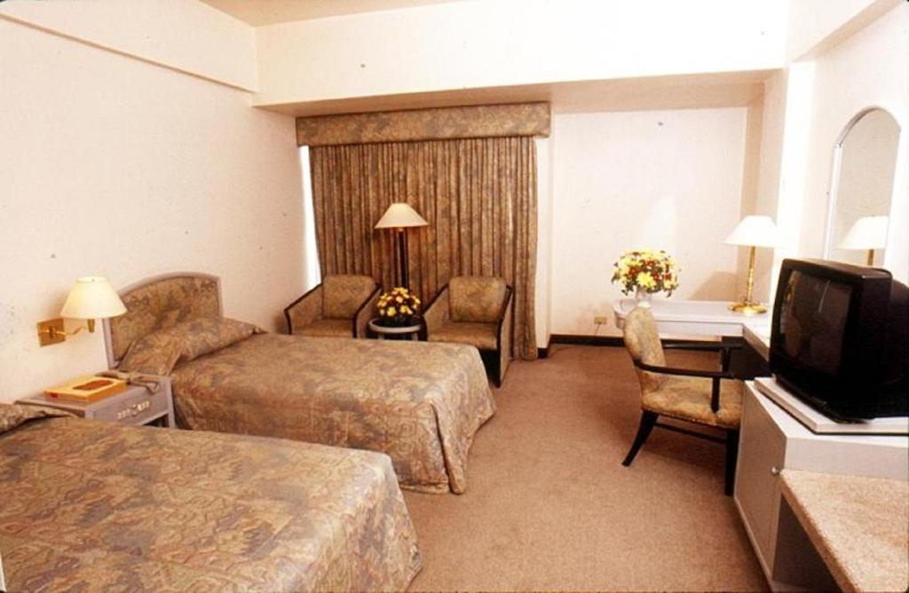 Sinthavee Hotel Phuket Екстериор снимка